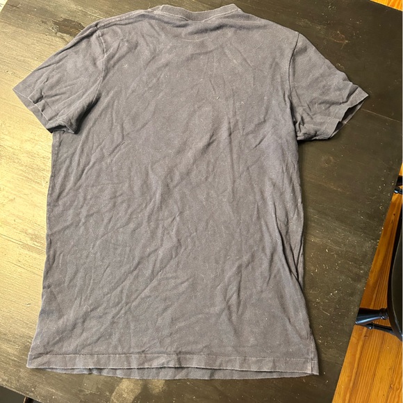 Men’s Hollister Navy Blue T Shirt. Size large - Picture 3 of 3